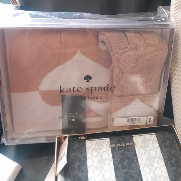 New Multi Items Coach ,Michael Kors,Kate Spade NWT 🌸 6 Items Great Items - Picture 3 of 15